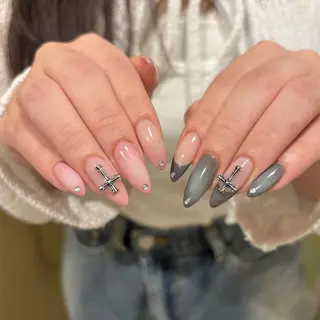 ネイル ⠀ loggy.のネイルデザイン