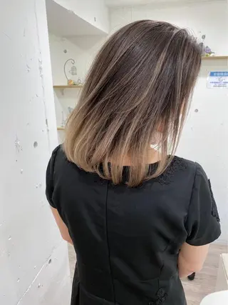 ミディアム カラーが上手い 辻悠月のヘアスタイル