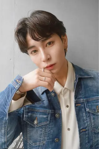 メンズ RIKI/センター パート/メンズパーマのヘアスタイル