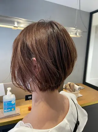 ショート 暖色カラー🍊 ボブ🌿顔周りcutのヘアスタイル