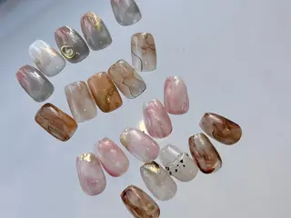 ネイル NINEnami ニュアンスネイルのネイルデザイン