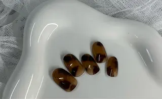 ネイル 鈴木 愛理のネイルデザイン