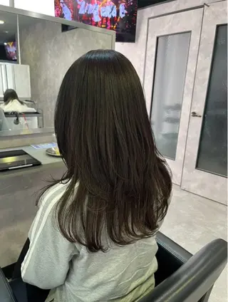 ミディアム 楠奥 結衣のヘアスタイル