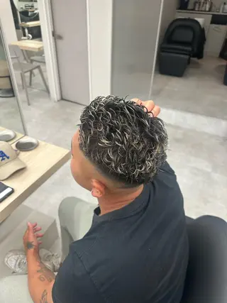 パーマ メンズ MOE ~ EIGHT ~のヘアスタイル