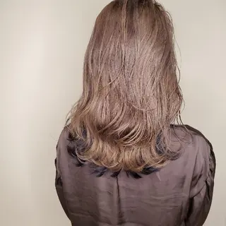 セミロング カラー レイヤーカット/ ウルフカット/大橋 のヘアスタイル