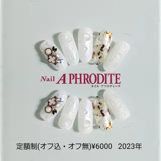 ネイル Nail  Aphroditeのネイルデザイン
