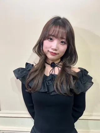 ロング カラー 'AXISガスビル Rinのヘアスタイル