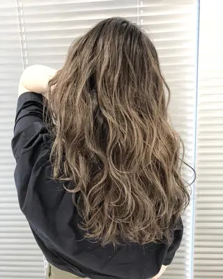 ロング カラー ヘアアレンジ 榎園 由美のヘアスタイル