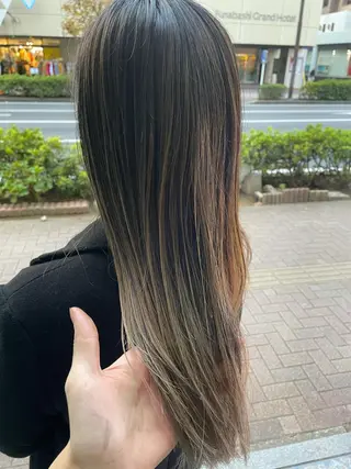ロング カラー La fith 店長 城谷颯人のヘアスタイル