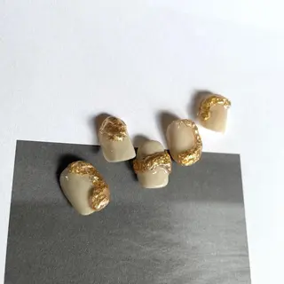 ネイル anyora nail salon所属・大人ワンホン キラキラ／Ayanoのネイルデザイン