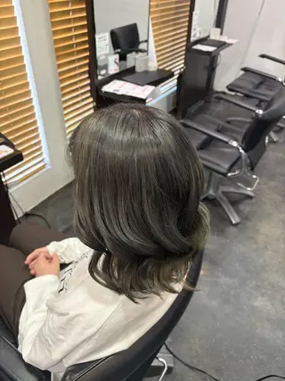 ミディアム カラー 奥山 和奏のヘアスタイル