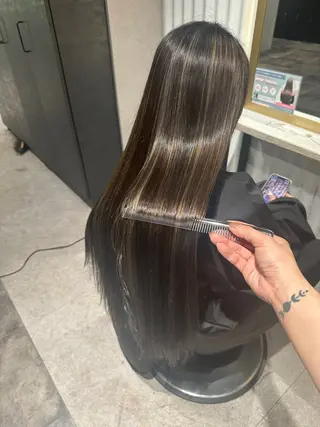 ロング ラフィスヘアー シン 大分店所属・ラフィスヘアー 大分店のヘアスタイル