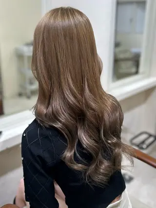 カラー carina✂️ ハイトーンカラー🤩のヘアスタイル