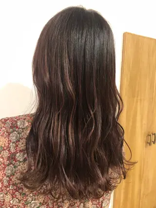 カラー 伊藤 かなのヘアスタイル