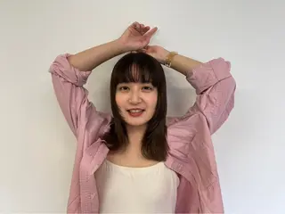 ミディアム 垣内 奈緒のヘアスタイル