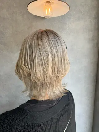 ショート カラー N°jillva 𝑘𝑎𝑟𝑖𝑛のヘアスタイル