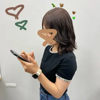 ミディアム カラー 佐藤 歩菜のヘアスタイル