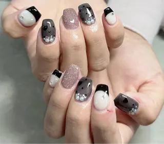 ネイル LAVISH nanamiのネイルデザイン