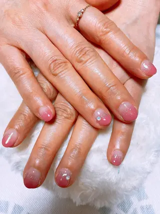 ネイル The Best Beauty受付担当のヘアスタイル