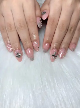 ネイル Rive. 酒井のネイルデザイン