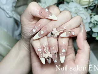 ネイル E.N🦋 長さ出し/持ち込みのネイルデザイン