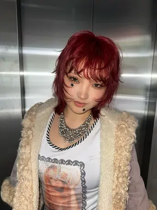 ミディアム ハイトーン🫀 デザイン🪐yumeのヘアスタイル