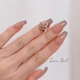 ネイル Salon Cleve所属・T. maoのネイルデザイン