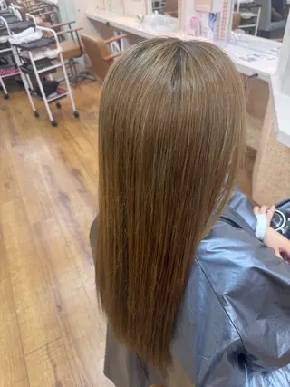 ロング カラー KAMI-YU所属・森 千明のヘアスタイル