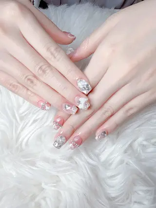 ネイル &ME Momoのネイルデザイン