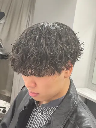 パーマ メンズ メンズスタイリスト✨ 助川龍哉のヘアスタイル