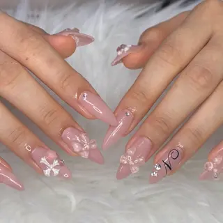 ネイル BERA NAILSのネイルデザイン