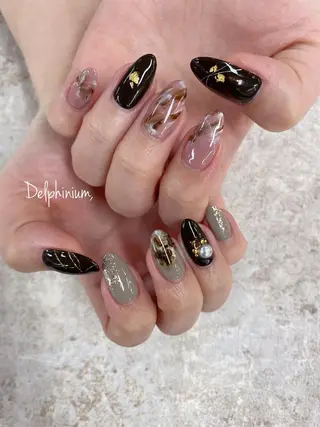 ネイル 岡本 友恵のネイルデザイン