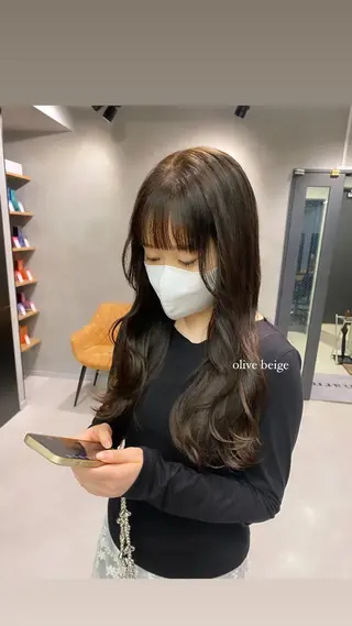 カラー 透けるベージュ/ 艶カラー♡のヘアスタイル