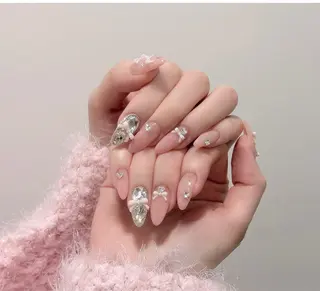 ネイル Lyna 池袋のネイルデザイン