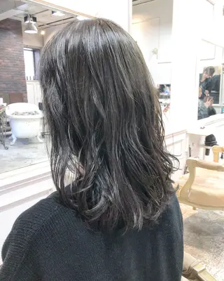 ミディアム カラー Siesta所属・📣髪質改善縮毛矯正 特化美容師｜庭田📣のヘアスタイル