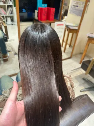 ロング 井上 慈温のヘアスタイル