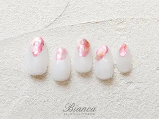 ネイル BIANCA Ouchidaのネイルデザイン