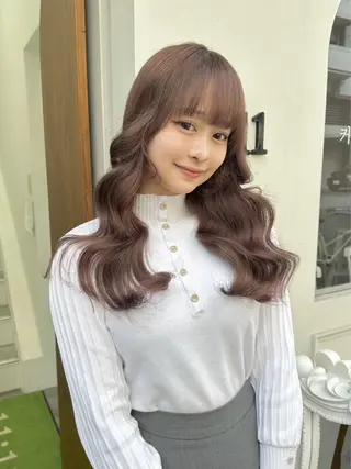 ロング ORIKA 美容室のヘアスタイル