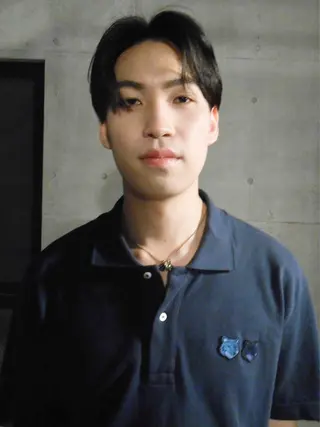 ミディアム パーマ メンズ グランジヘア 無造作ヘアHYUGAのヘアスタイル