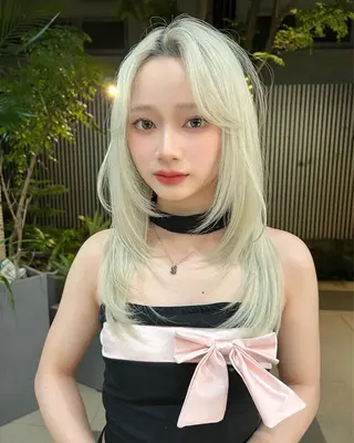 セミロング カラー belle 表参道 terrace所属・抜きっぱなしブロンド /ハイトーン/カナタのヘアスタイル