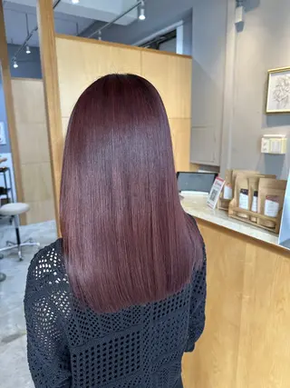 ミディアム miloc MOMOKAのヘアスタイル