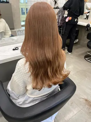 セミロング 寒色＆ブリーチ特化 寒色MiOのヘアスタイル