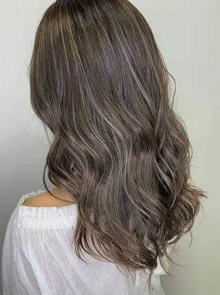 セミロング カラー ヘアアレンジ HAIRSALONLOOP所属・川上 麻梨阿のヘアスタイル