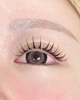 マツエク・マツパ beauty salon mee+所属・mee+ Akiのマツエク・マツパデザイン