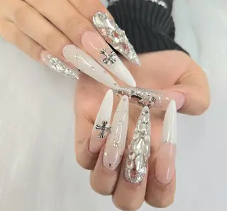 ネイル 河野ちえ (雑誌掲載サロン)のネイルデザイン