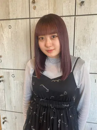 ミディアム あいさ🤍ムラ無しカ ラー🤍のヘアスタイル