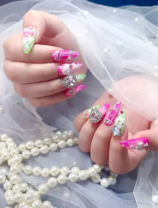 ネイル KiKO 🌻ひまわりサロンのネイルデザイン