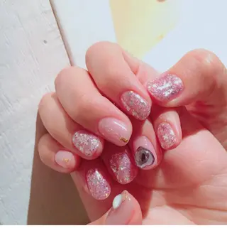 ネイル ネイル＆フラワーサロン〜Ri✦hiro〜鳥栖店所属・HIRATA RIEのネイルデザイン