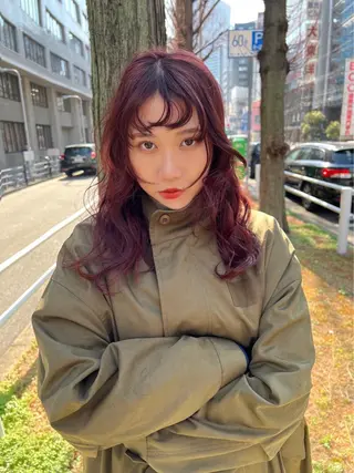 ロング ミルクティーベージュ outaのヘアスタイル