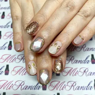 ネイル MiRanda Nail所属・MiRanda 保坂 舞のネイルデザイン